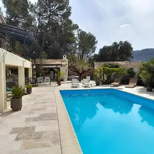 ravissante-suite-indpendante-avec-piscine-spa.fr-provencehotel.com/